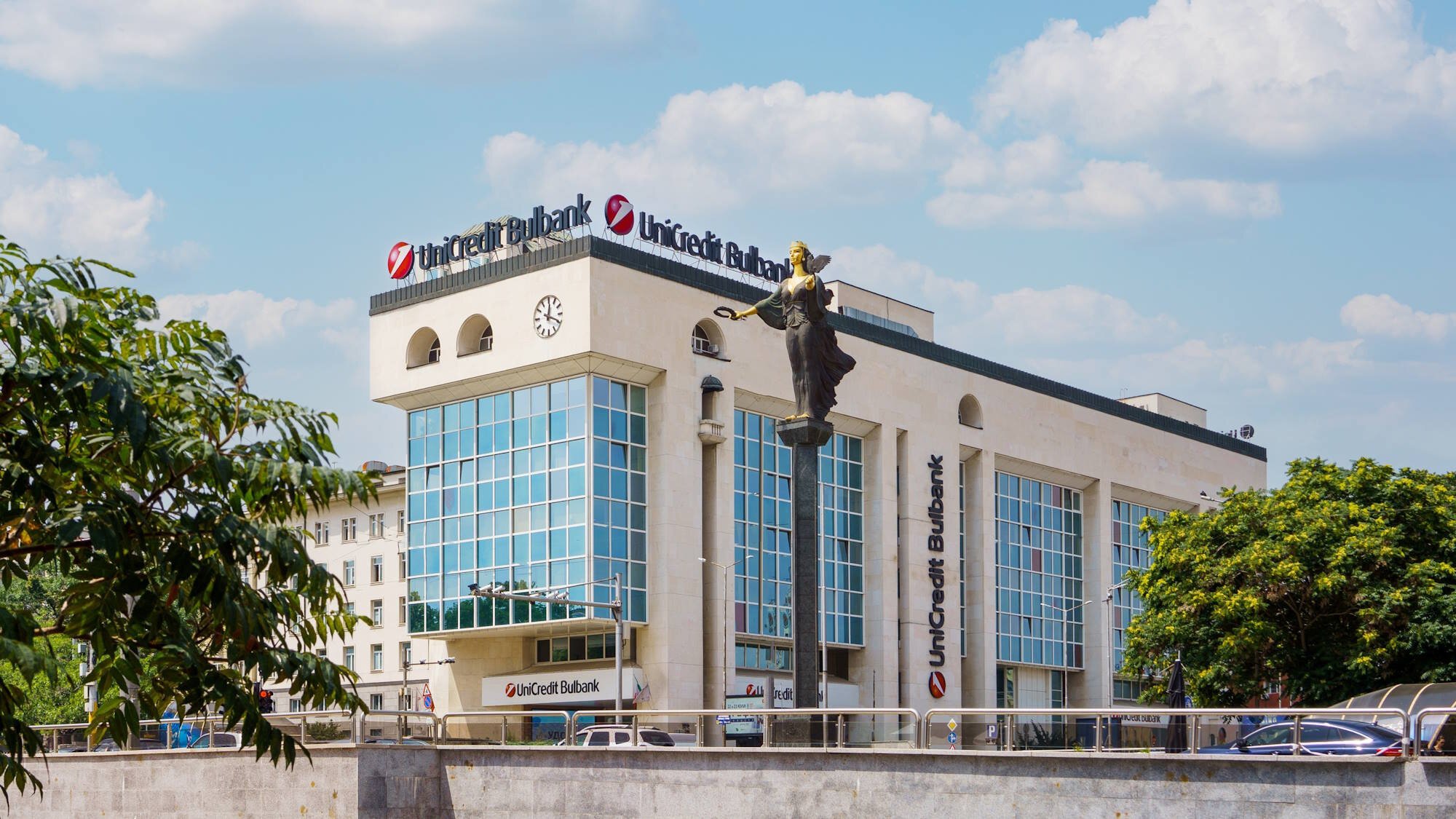 Банките подготвят ключови промени за старта на еврото от 1 януари 2026 г.